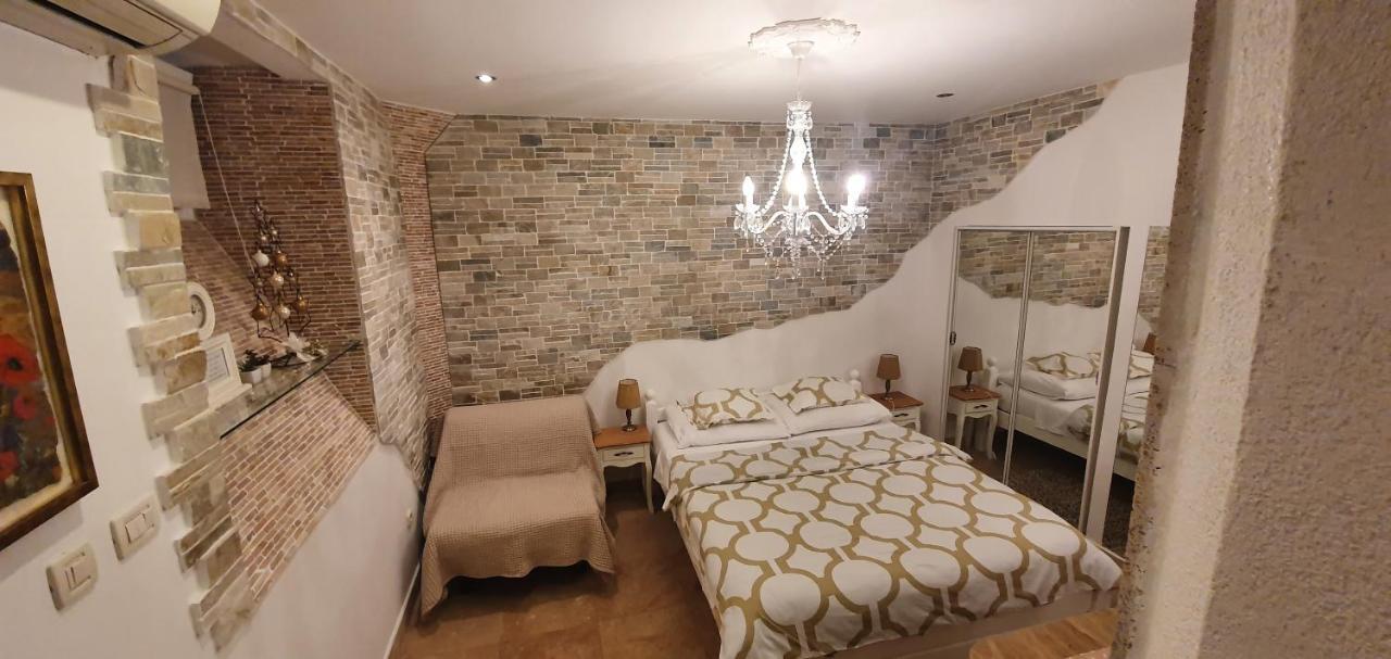 Split Studio A Priori Apartment Ngoại thất bức ảnh